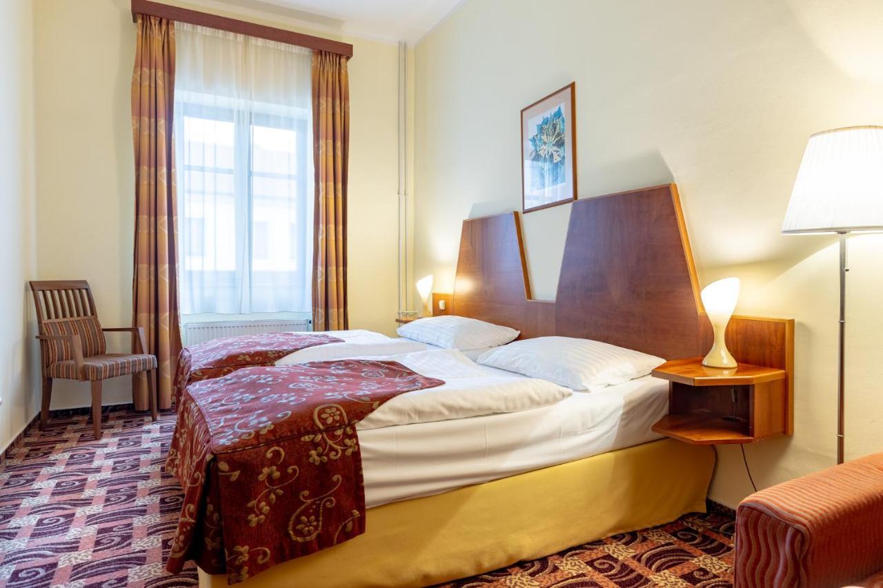 Grandhotel Zvon Ceske Budejovice Exterior foto