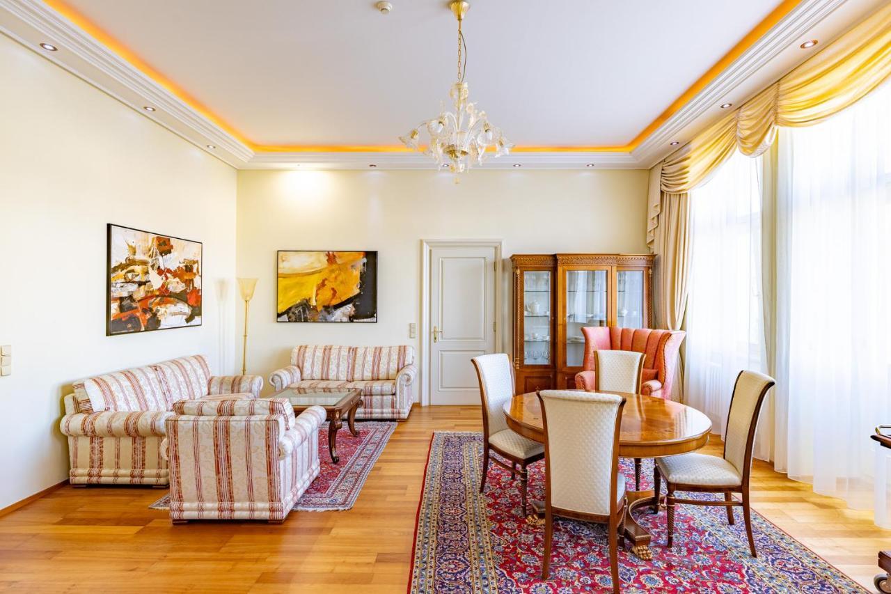 Grandhotel Zvon Ceske Budejovice Exterior foto