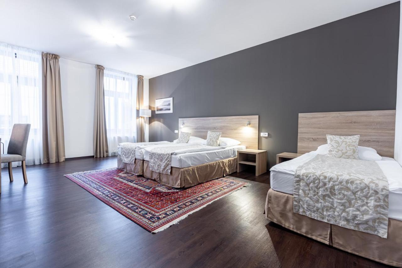 Grandhotel Zvon Ceske Budejovice Exterior foto