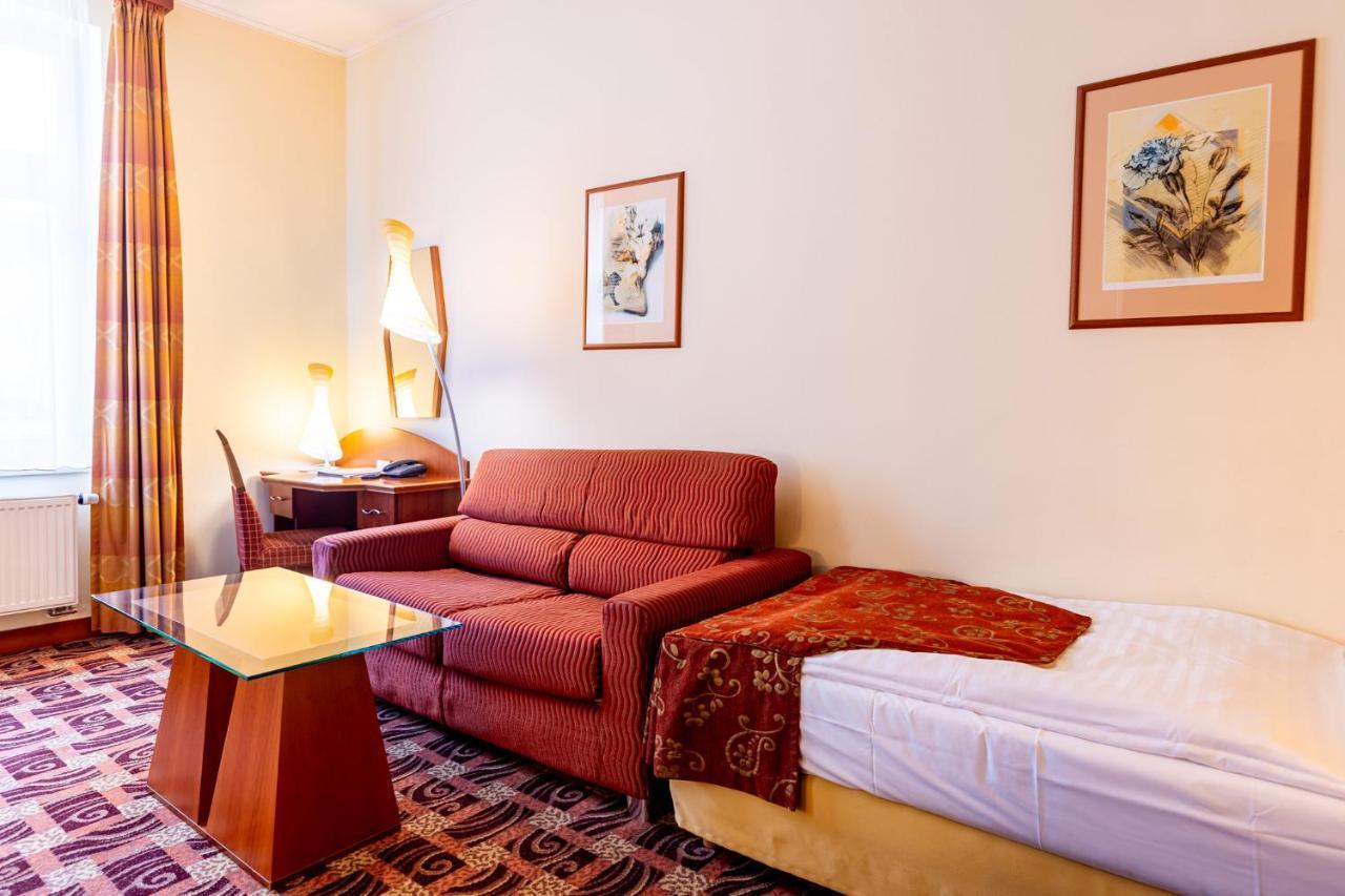 Grandhotel Zvon Ceske Budejovice Exterior foto