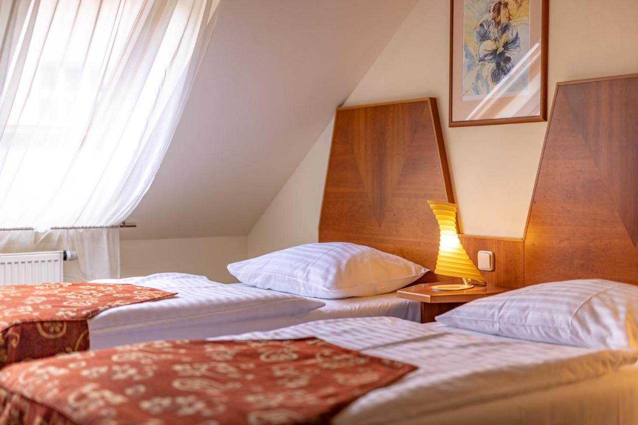 Grandhotel Zvon Ceske Budejovice Exterior foto