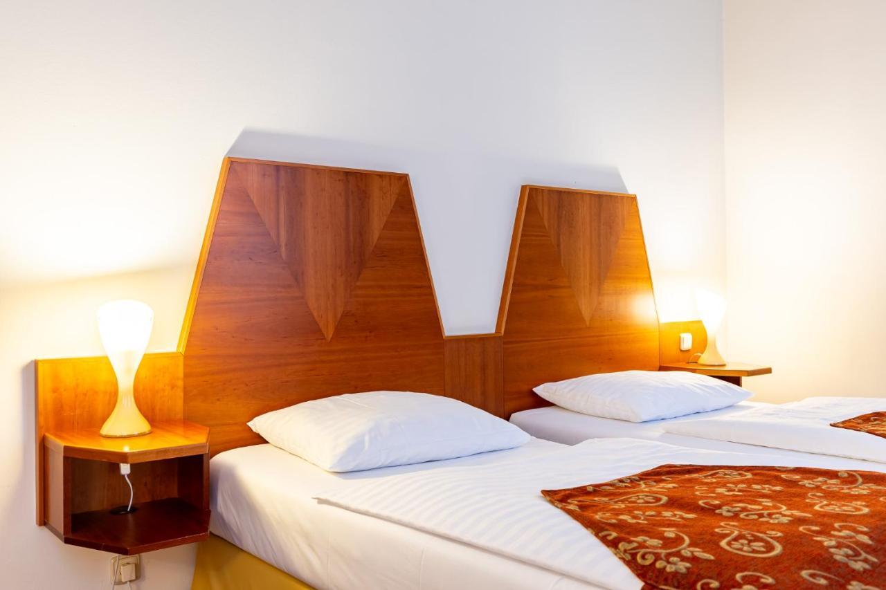 Grandhotel Zvon Ceske Budejovice Exterior foto