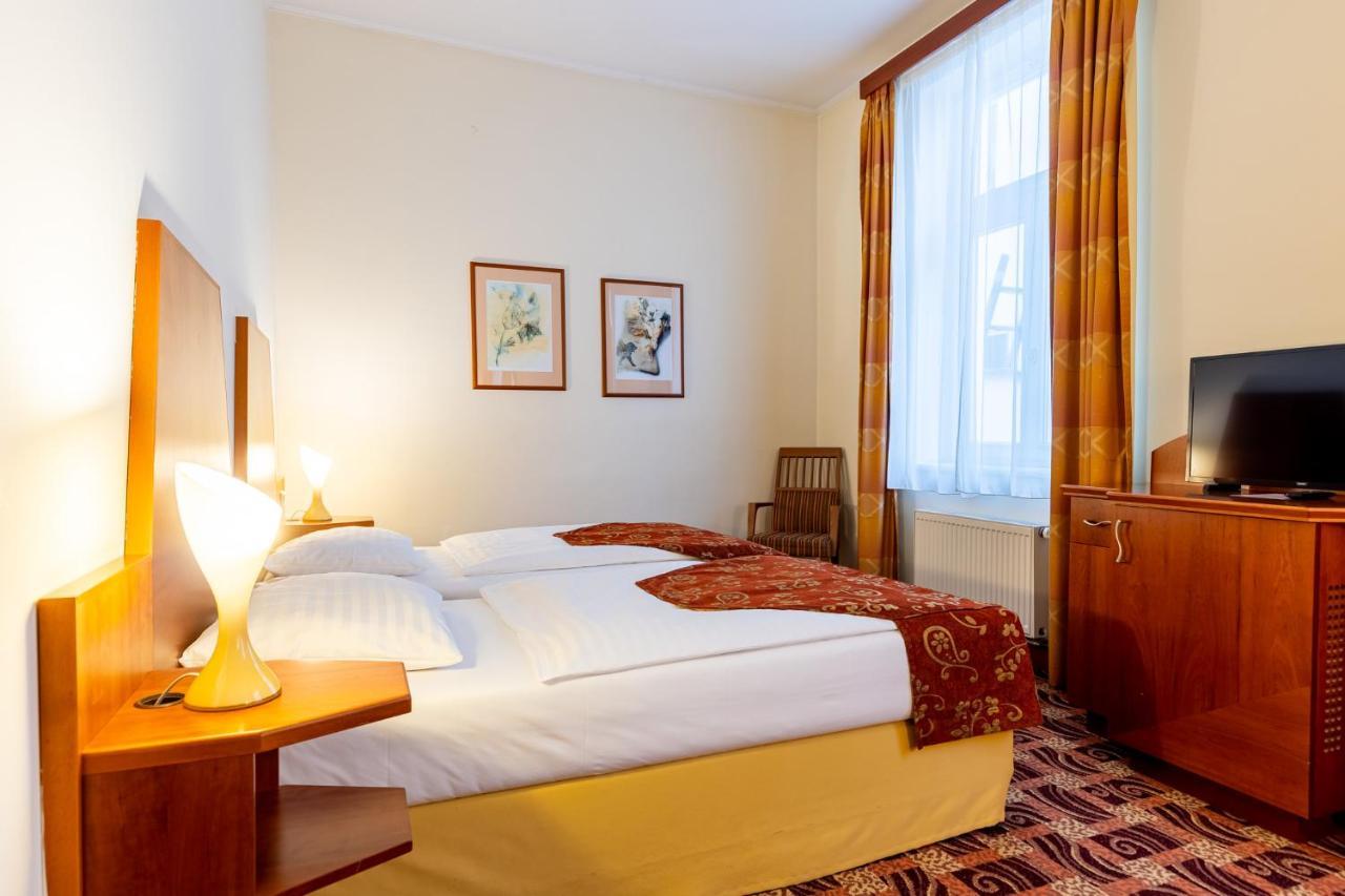 Grandhotel Zvon Ceske Budejovice Exterior foto