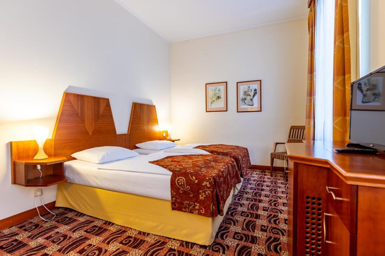 Grandhotel Zvon Ceske Budejovice Exterior foto