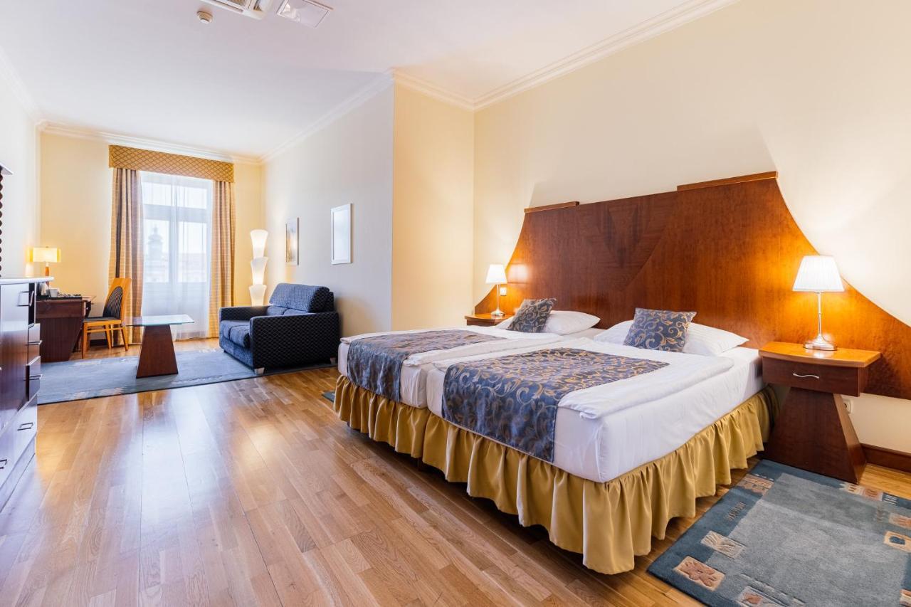 Grandhotel Zvon Ceske Budejovice Exterior foto